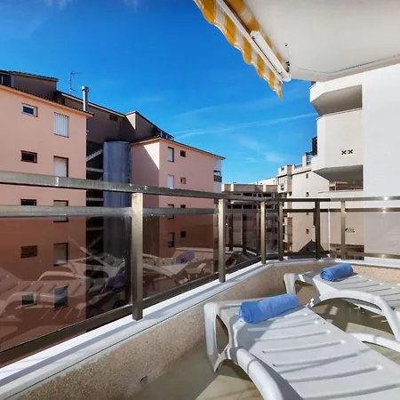 Senator By Interhome Salou